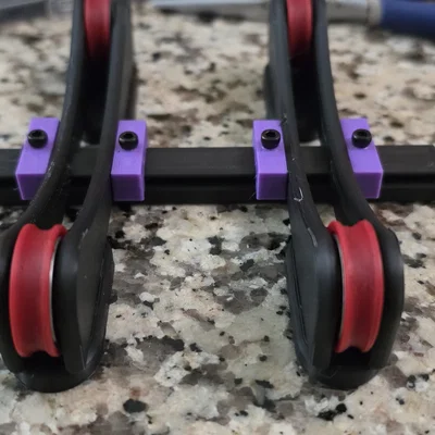 Khóa cố định trục con lăn (Roller Side Locks) cho giá đỡ cuộn nhựa 3D