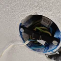 Nắp che ổ điện trần có lỗ dẫn dây (Ceiling outlet cover with wire outlet) - Thumbnail 2
