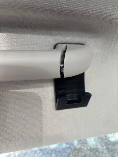 Móc treo đồ tay nắm trần cho Dacia Sandero Stepway III (2021+) - Image 5