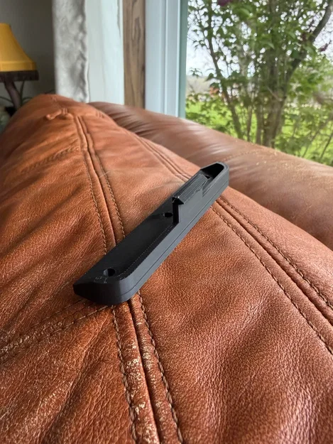 Kẹp nhựa cố định mặt ngăn kéo giả DIY (False Drawer Front Clip) - Image 1