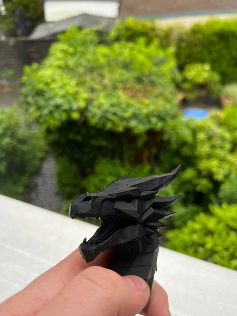 Mô hình đầu rồng phong cách Low Poly trang trí bàn làm việc - Image 1