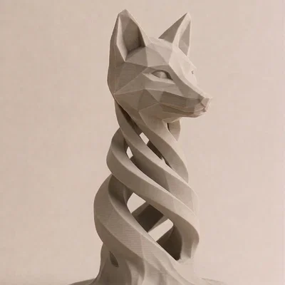 Tượng Cáo Low-Poly Xoắn Hiện Đại (Modern Twisted Fox Sculpture)