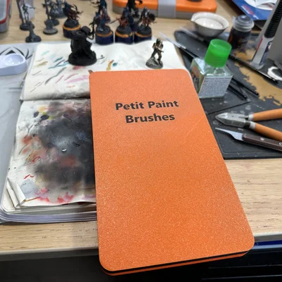 Hộp Đựng Cọ Vẽ (Paint Brush Case)