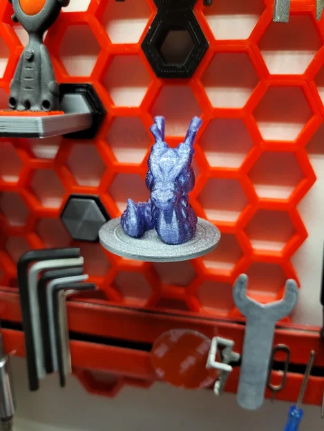 HSW Sci-fi Display Platform – Bệ trưng tối giản kiểu sci‑fi cho Honeycomb Storage Wall - Image 2