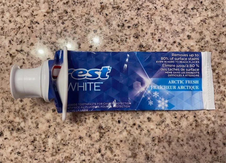 Dụng cụ vắt tuýp kem đánh răng (Toothpaste Tube Squeezer) - Image 2