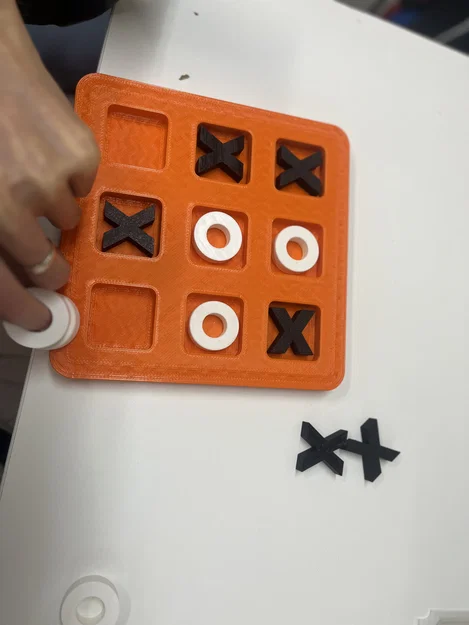Bộ cờ Caro 3D (Tic-Tac-Toe) hỗ trợ người chơi vận động đặc biệt - Image 2