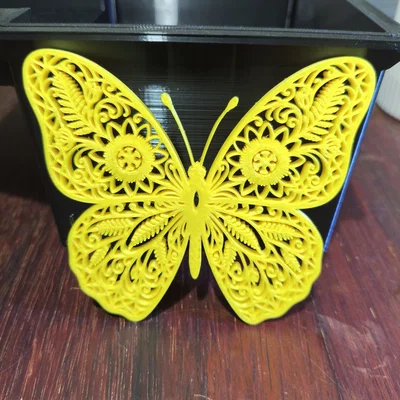 Tranh Treo Tường Bướm Vàng Hoa Văn Mandala Tinh Xảo 3D