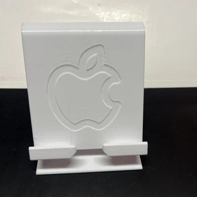 Giá đỡ iPhone có khe chừa cho dây sạc