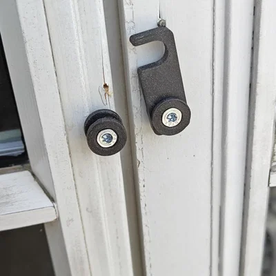 Khóa Gài Cửa Tủ Thông Minh (Screw-in Lock) - Thiết Kế In 3D Đơn Giản