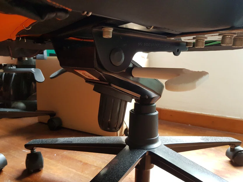 Tay cầm điều chỉnh độ nghiêng ghế Secretlab in 3D tiện lợi - Image 1