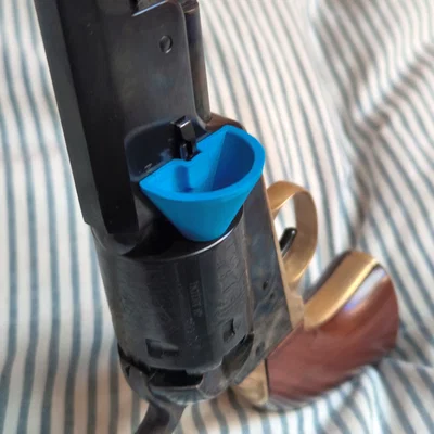 Phễu nạp đạn cho revolver Uberti 1851 dùng thuốc súng đen
