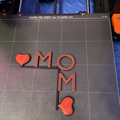 Mô hình trang trí góc cửa chữ MOM ý nghĩa cho Ngày của Mẹ