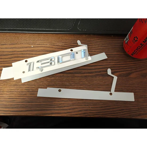 Jig/Template gắn badge sau BMW 130i (rear badge install template) - Image 2