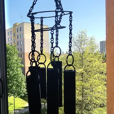 Chuông gió trông mỏng manh (Fragile looking Wind Chimes)