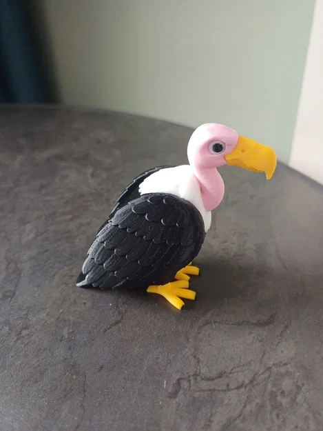 Tượng Chim Kền Kền Dễ Thương (Cute Vulture Figurine) - Image 1