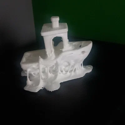Melted Benchy (Benchy Bị Chảy Nắng)