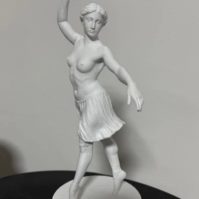 Ballerina Venere – Tượng Venere dáng vũ công