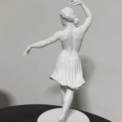 Ballerina Venere – Tượng Venere dáng vũ công