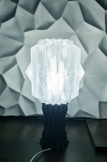 Đèn Để Bàn Sharp Lamp - Mẫu Thiết Kế Hình Khối Tinh Tế Cho Không Gian Sống - Image 1