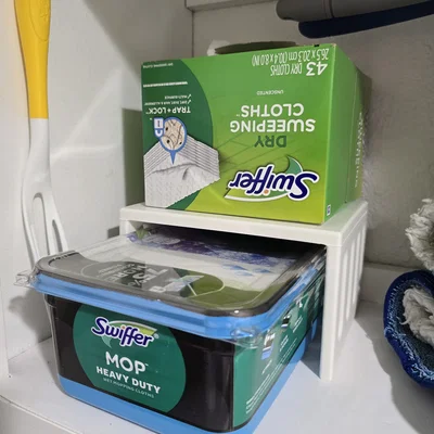 Kệ đặt trên hộp Swiffer Wet Pad – Stand lấy khăn không cần dọn đồ