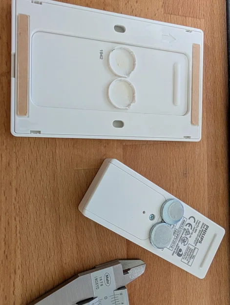 Ngàm nam châm Philips Hue Dimmer cho GIRA System 55 - Image 1