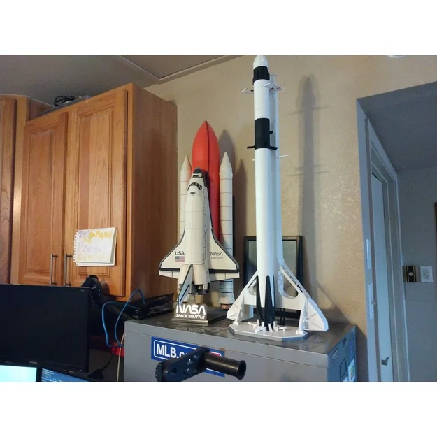 Falcon 9 – Mẫu tên lửa SpaceX (Crew/Cargo) - Image 1