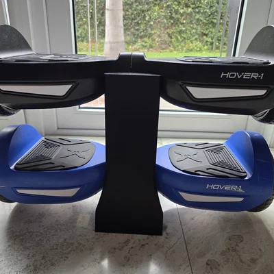 Kệ đứng 2 hoverboard – giá lưu trữ tiết kiệm diện tích