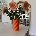 Twisty vase – Bình hoa xoắn với lõi kín nước - Thumbnail 1