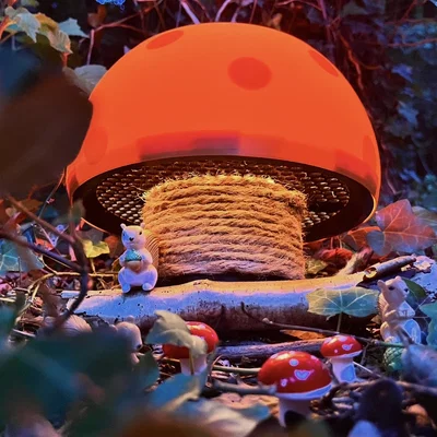 The ToadSpool – Đèn ngủ hình nấm từ spool tái chế
