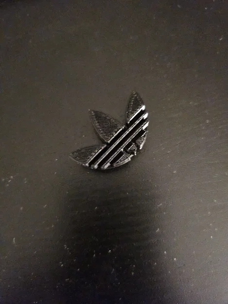 Phụ kiện Jibbitz Adidas trang trí dép Crocs in 3D độc đáo - Image 1