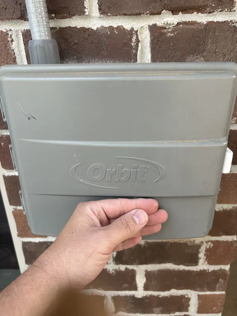 Chốt thay thế cho hộp điều khiển tưới Orbit (Sprinkler control box) - Image 1