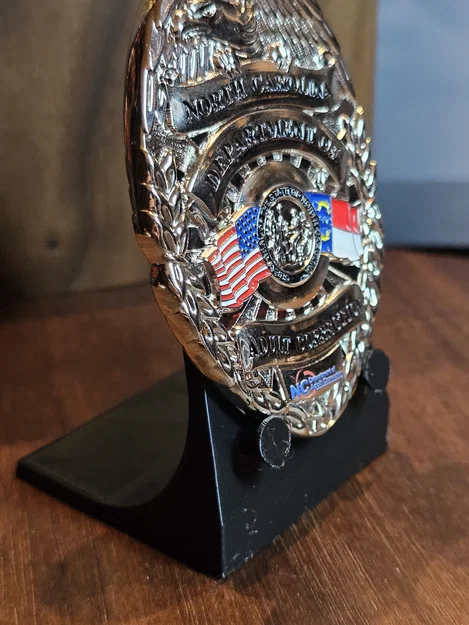 Kệ Đỡ Universal cho Badge & Challenge Coin Đáy Nhọn - Image 5