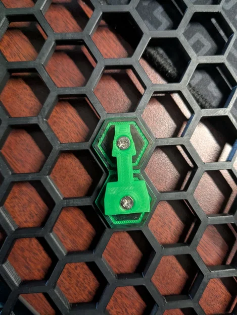 Peglock Adapter cho bảng treo Honeycomb Storage Wall (HSW) - Image 1
