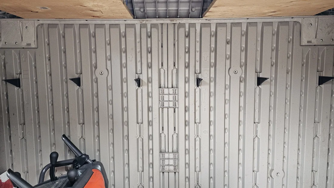 Pat đỡ kệ cho nhà kho Rubbermaid (3D Printed Shelf Bracket) - Image 3