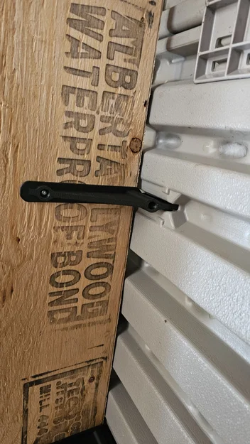 Pat đỡ kệ cho nhà kho Rubbermaid (3D Printed Shelf Bracket) - Image 4
