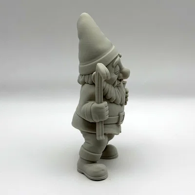 The Tipsy Garden Gnome – Chú Gnome Say Xỉn Trang Trí