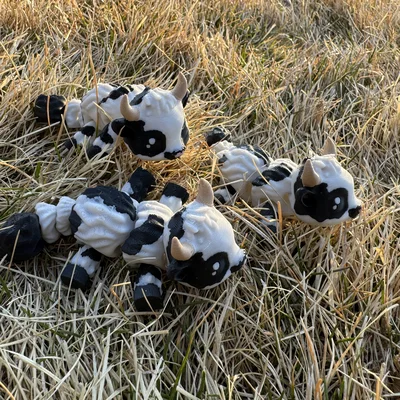 Mô hình chú bò Holstein cử động linh hoạt (Articulated Holstein Cow)