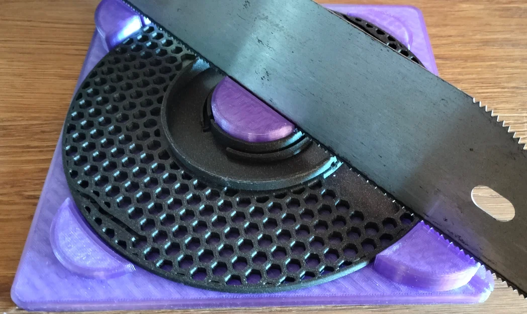 Spoolcutter cắt spool Prusament để tái sử dụng, tiết kiệm tài nguyên - Image 1