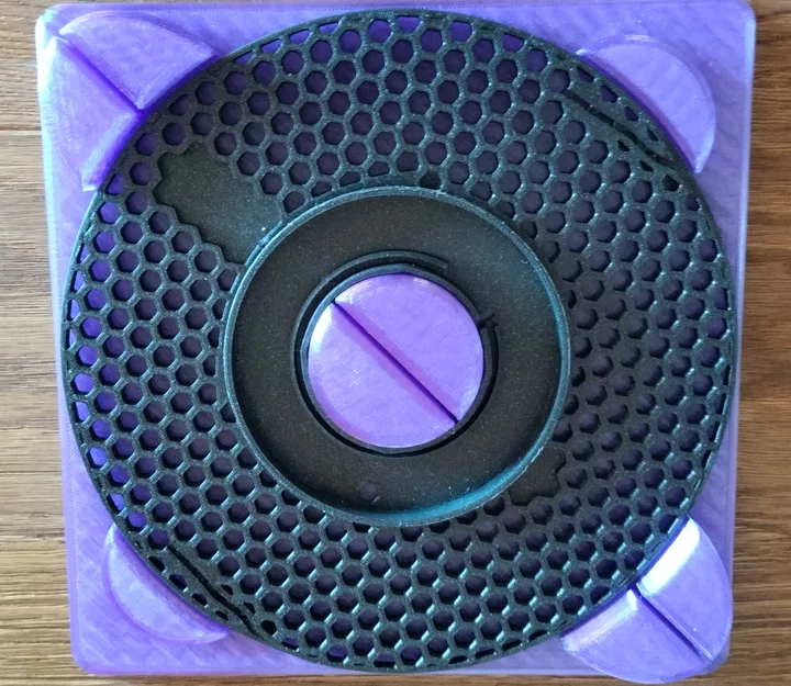 Spoolcutter cắt spool Prusament để tái sử dụng, tiết kiệm tài nguyên - Image 3