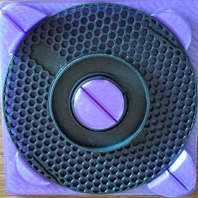 Spoolcutter cắt spool Prusament để tái sử dụng, tiết kiệm tài nguyên