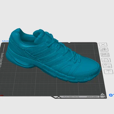 Mô hình giày thể thao Adidas in 3D bằng vật liệu dẻo TPU
