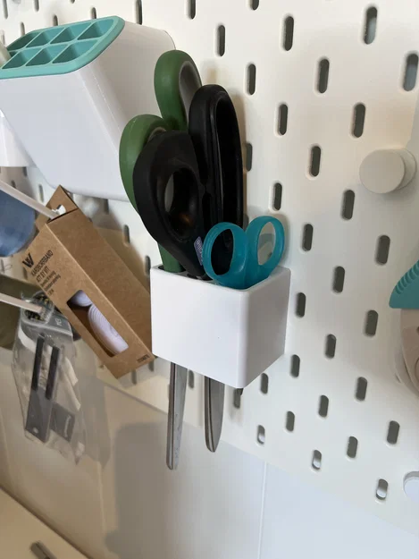 Kẹp treo kéo Skadis (Skadis Scissor holder) - Image 1