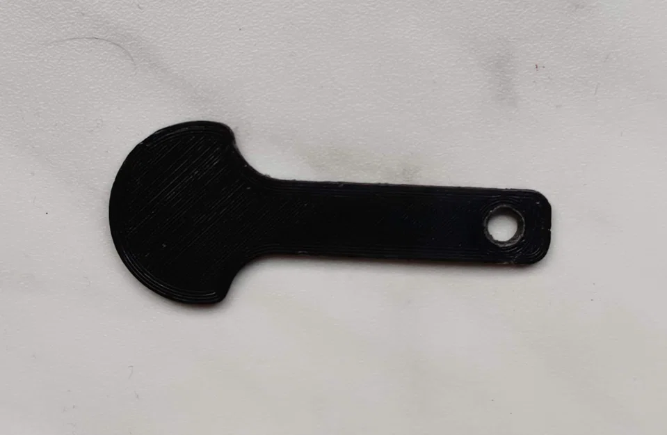 Móc khóa nhựa đa năng mở xe đẩy siêu thị (Shopping Cart Token) - Image 1