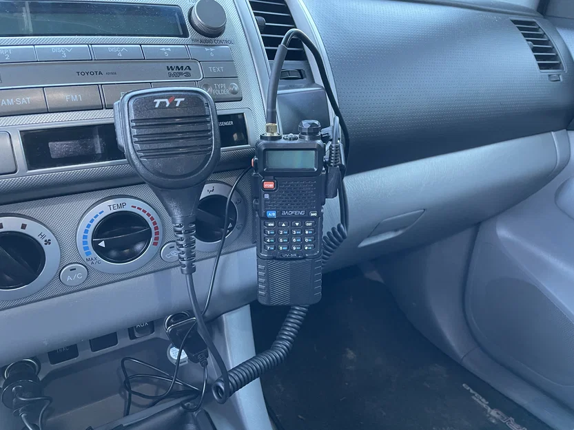 Giá gắn bộ đàm HAM cho Tacoma (Tacoma HAM Radio Mount) - Image 4