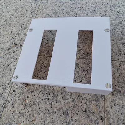Nắp tủ điện Hager (Hager distribution panel cover) – bản thay thế