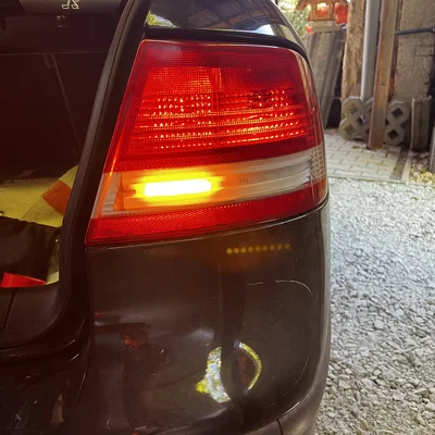 Khung Đỡ Dải Đèn LED Dynamic Cho Xe Saab 9-3 (2002-2007)