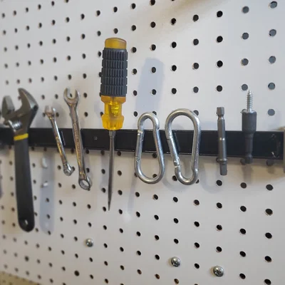 Holder thanh nam châm cho pegboard (Sy's system)