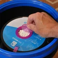 Giá đựng hạt hút ẩm cho bucket (Bucket desiccant holder) - Thumbnail 3