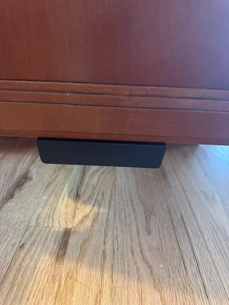 Tay Kéo Chân Cho Tủ Bếp (Kitchen Cabinet Foot Pull) - Image 1