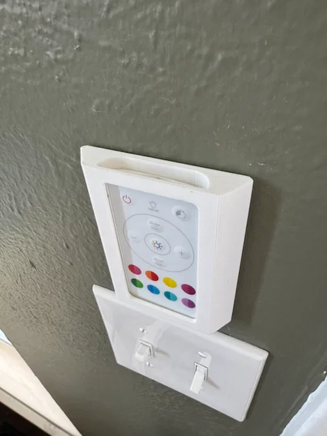 Giá Treo Tường Remote Bóng Đèn (Light Bulb Remote Wall Mount) - Image 2